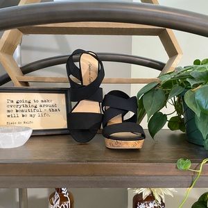 American Eagle 9 1/2 wedge heels